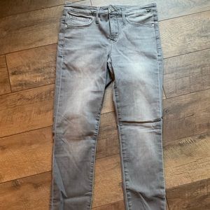 Athleta | Grey Skinny Jean 10p